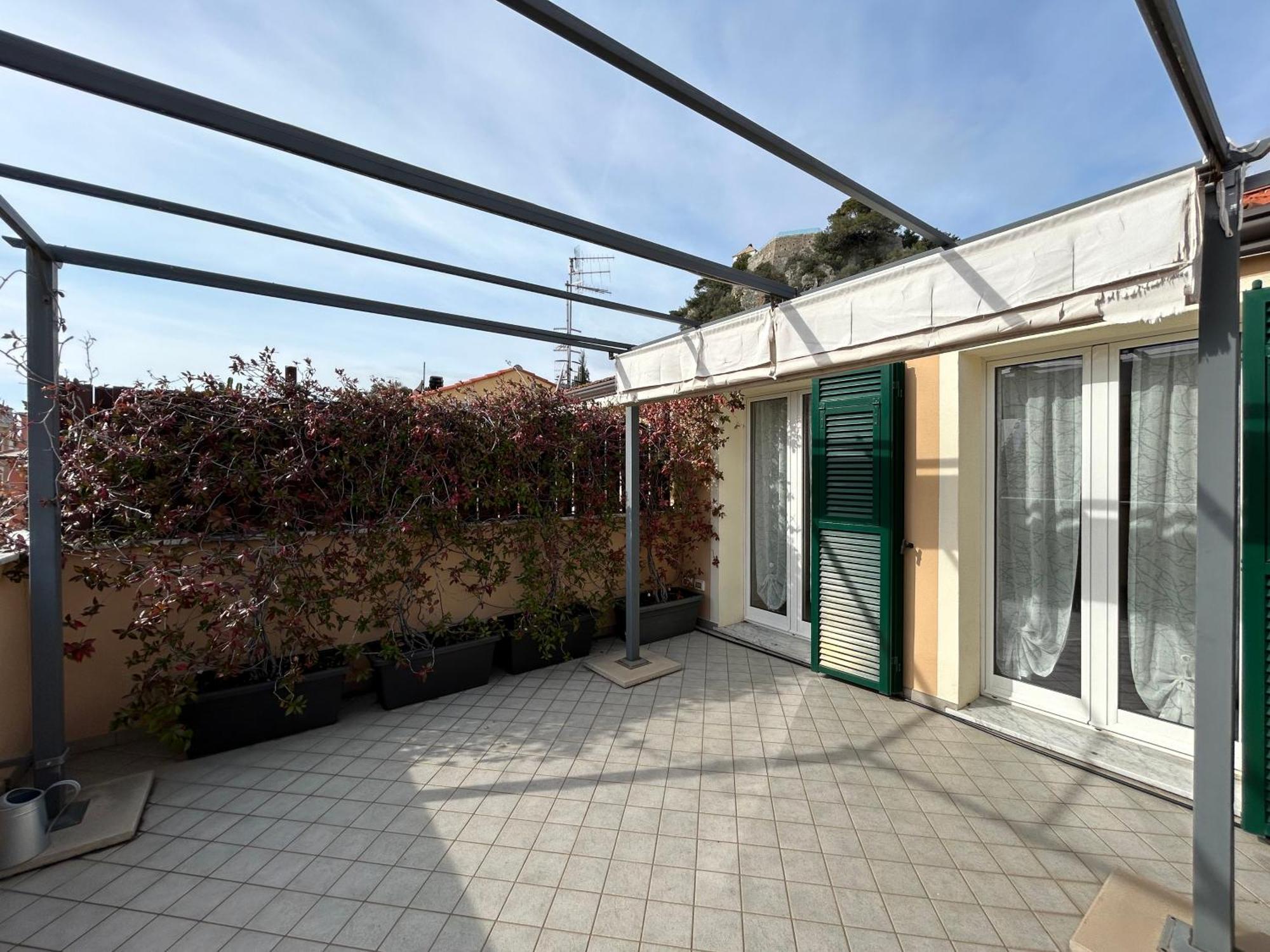 Porro15 Apartment Finale Ligure Luaran gambar